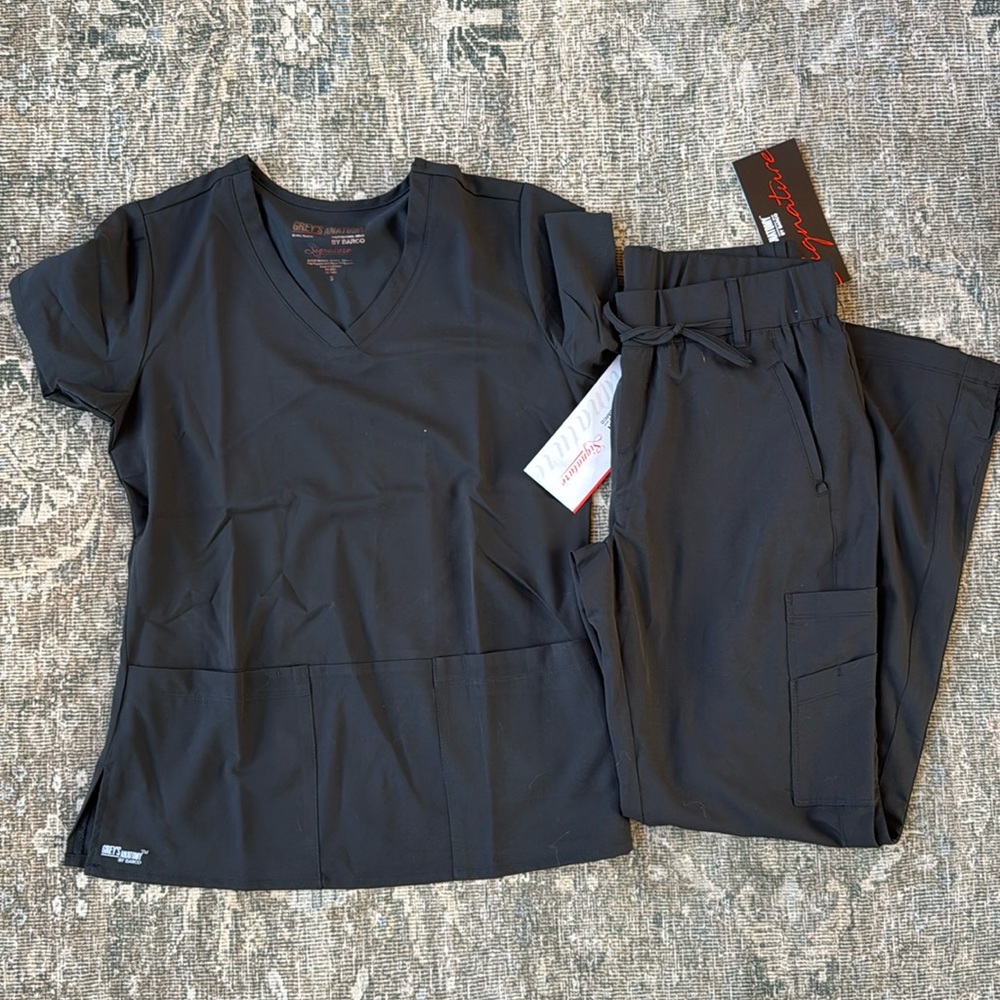 NWT Grey’s Anatomy by Barco Scrub set Small